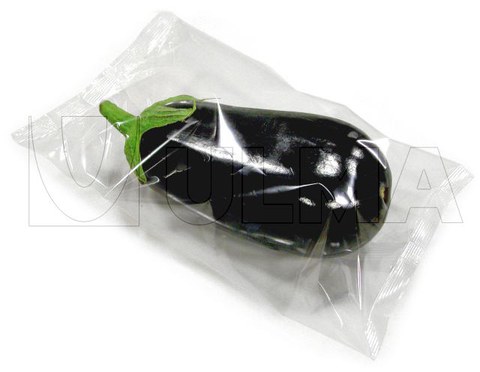 Emballage flow pack d'aubergines.