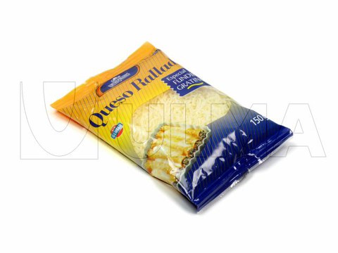 Emballage de fromage râpé en sachet sous atmosphère modifiée avec film laminé sur une ensacheuse verticale VFFS.