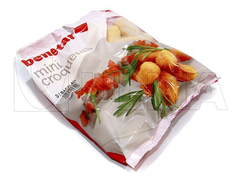 Conditionnement de mini-croquettes surgelées sur une ensacheuse verticale