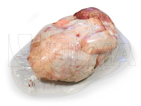 Poulet entier conditionné sous vide en thermoformage avec film souple
