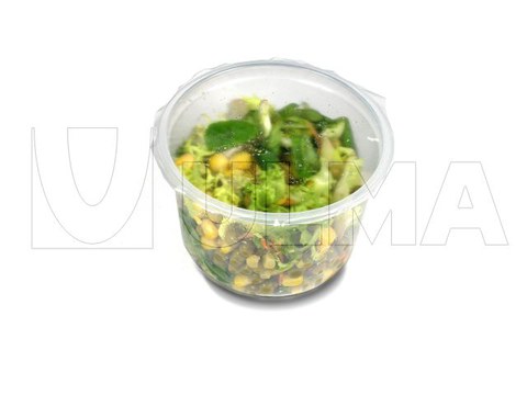 Verse salade in stevige schalen met MAP-verpakking in tray sealer.