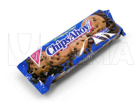 Koekjes verpakt in flow pack wrapper (HFFS) in trays