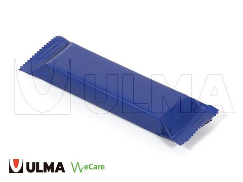 Fruit snackbar verpakt in papierfolie