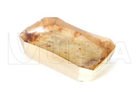 Lasagna in houten tray verpakt in barrière krimpfolie met flowpacker
