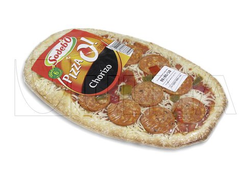 Verse pizza verpakt in krimpfolie met flowpacker