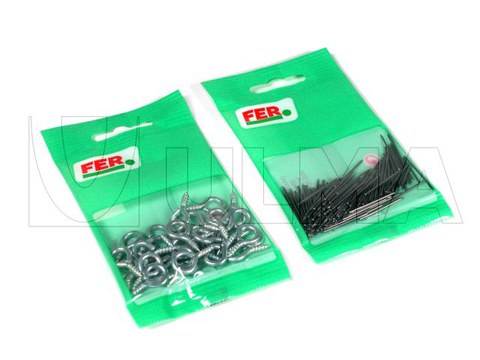 Verschillende sanitaire onderdelen verpakt in verticale machine (VFFS).