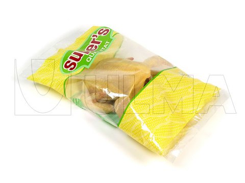 Hele kip verpakt in BOPP folie met flowpacker